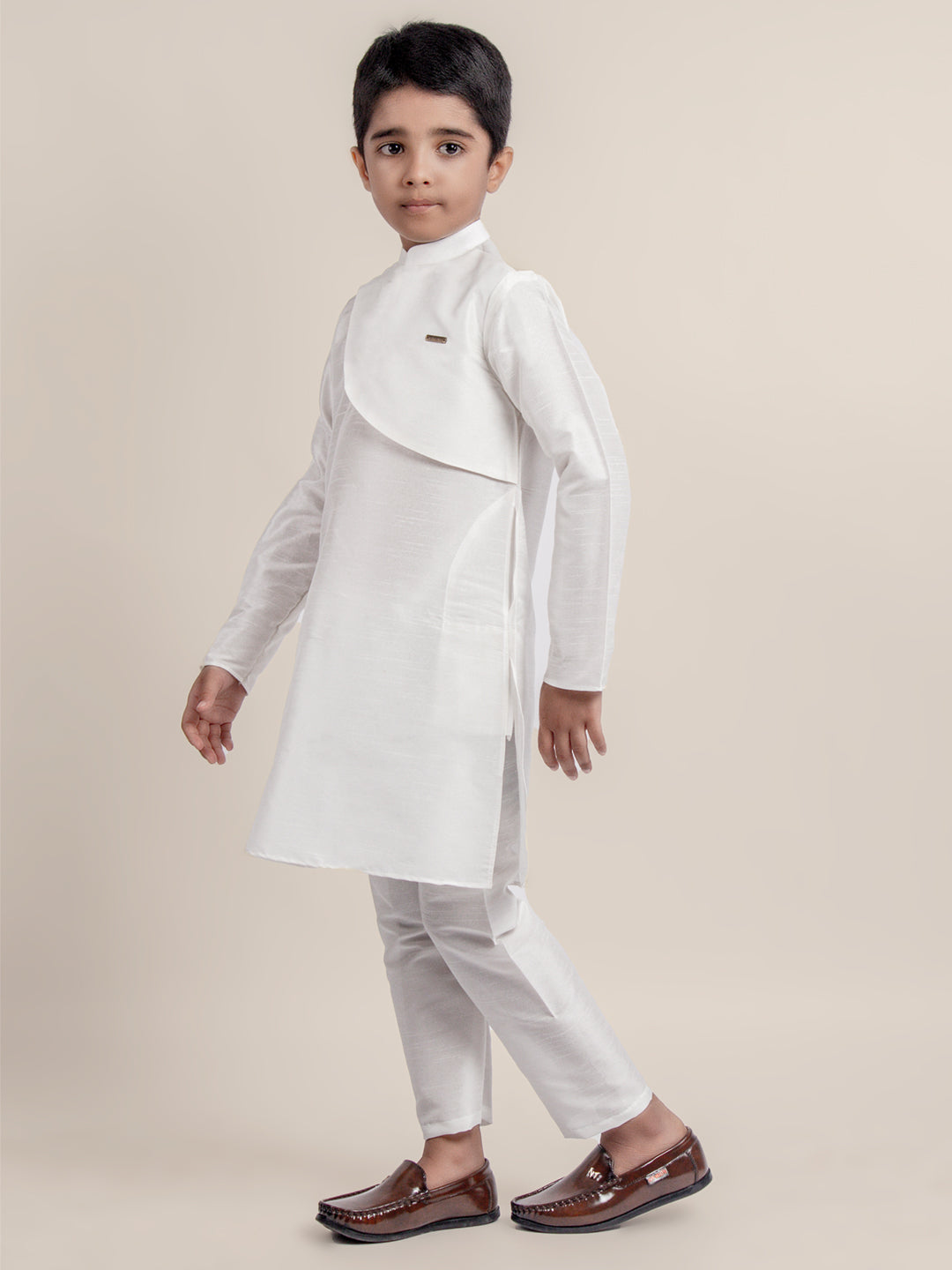 Boys' White Dupion Kurta & Pyjama Set – Asymmetric