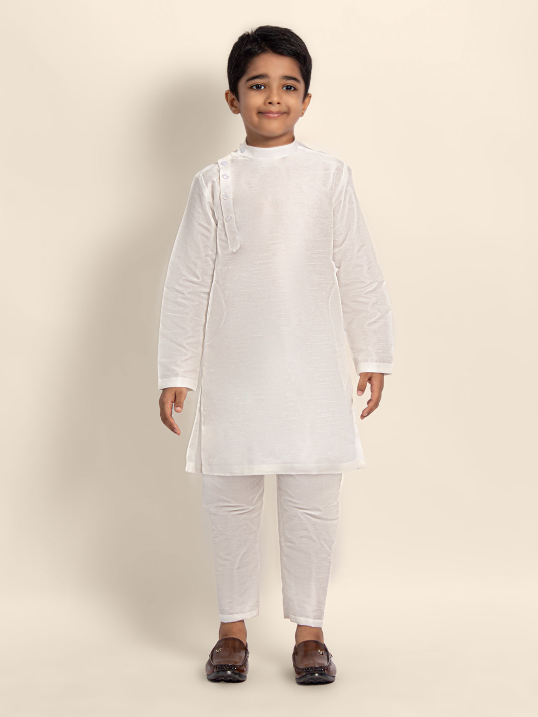 Boys' White Dupion Kurta & Pyjama Set – Asymmetric